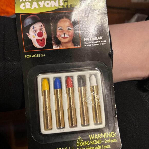 Halloween Make Up Sticks Bright Colored Make Up Crayons 5 Colors - Picture 2 of 6